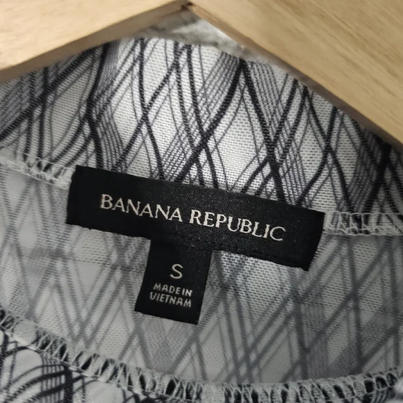 BANANA REPUBLIC Diamond Plaid Mesh Mock-Neck Top, S - Picture 5 of 8